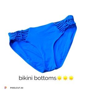 Mix & Match Pieces!  NWOT⭐️ Cute Becca Bikini Bottoms! Size Medium